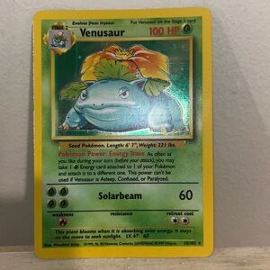 Base Set (Shadowless) 015/102 Venusaur Decent/Good Condition